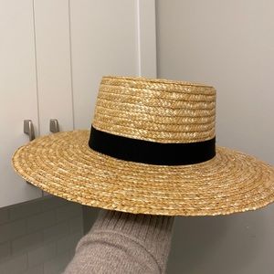 Straw hat Aritzia